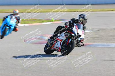 media/Jan-20-2023-Fastrack Riders (Fri) [[f2ad32aba3]]/Level 1/session 5 turn 13/